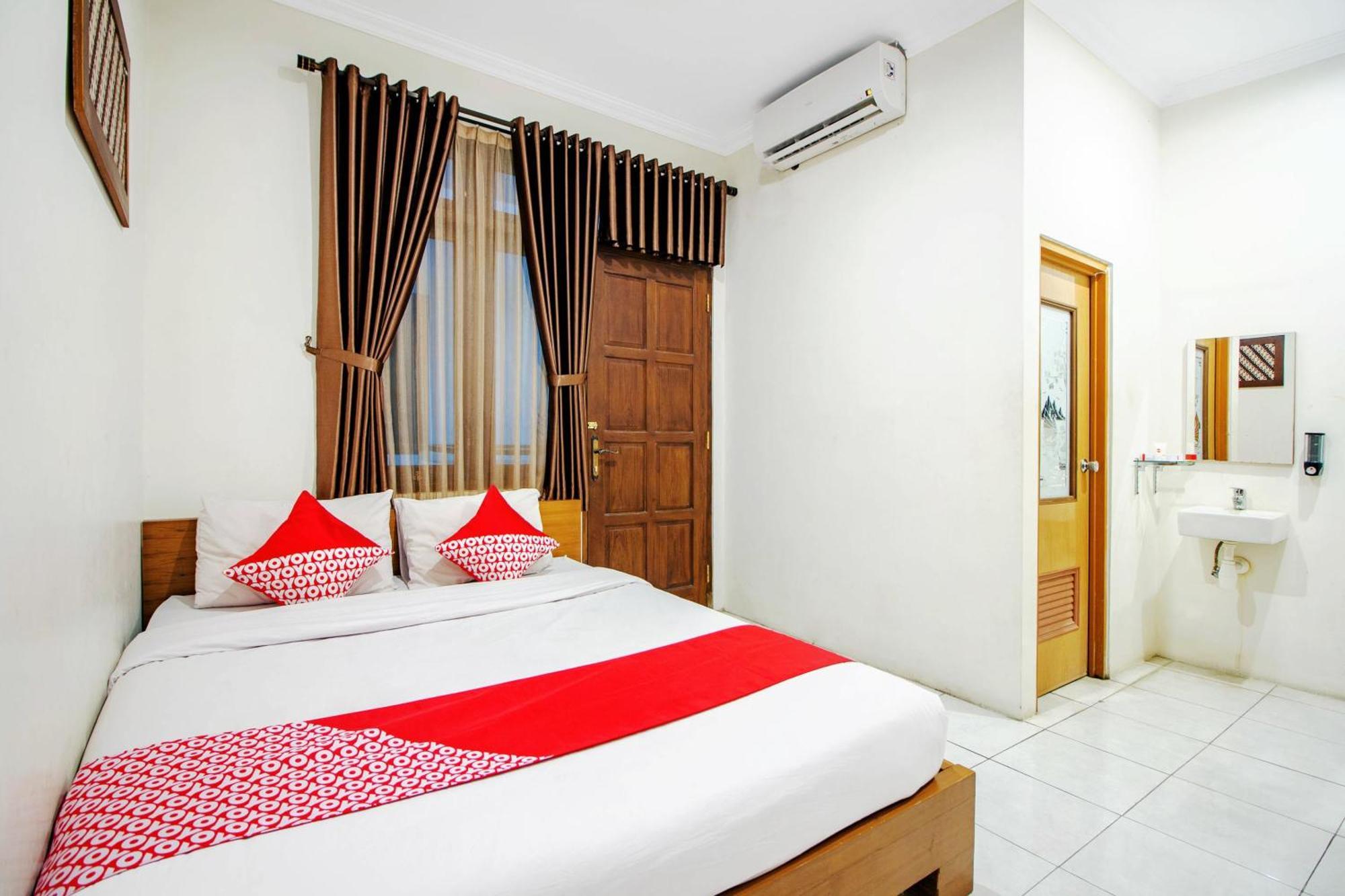 Hotel Super Oyo 250 De'Gadri Ndalem Jarakan Exterior foto